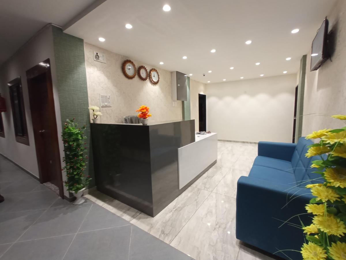 Hotel Mansarovar,ואדודרה מראה חיצוני תמונה