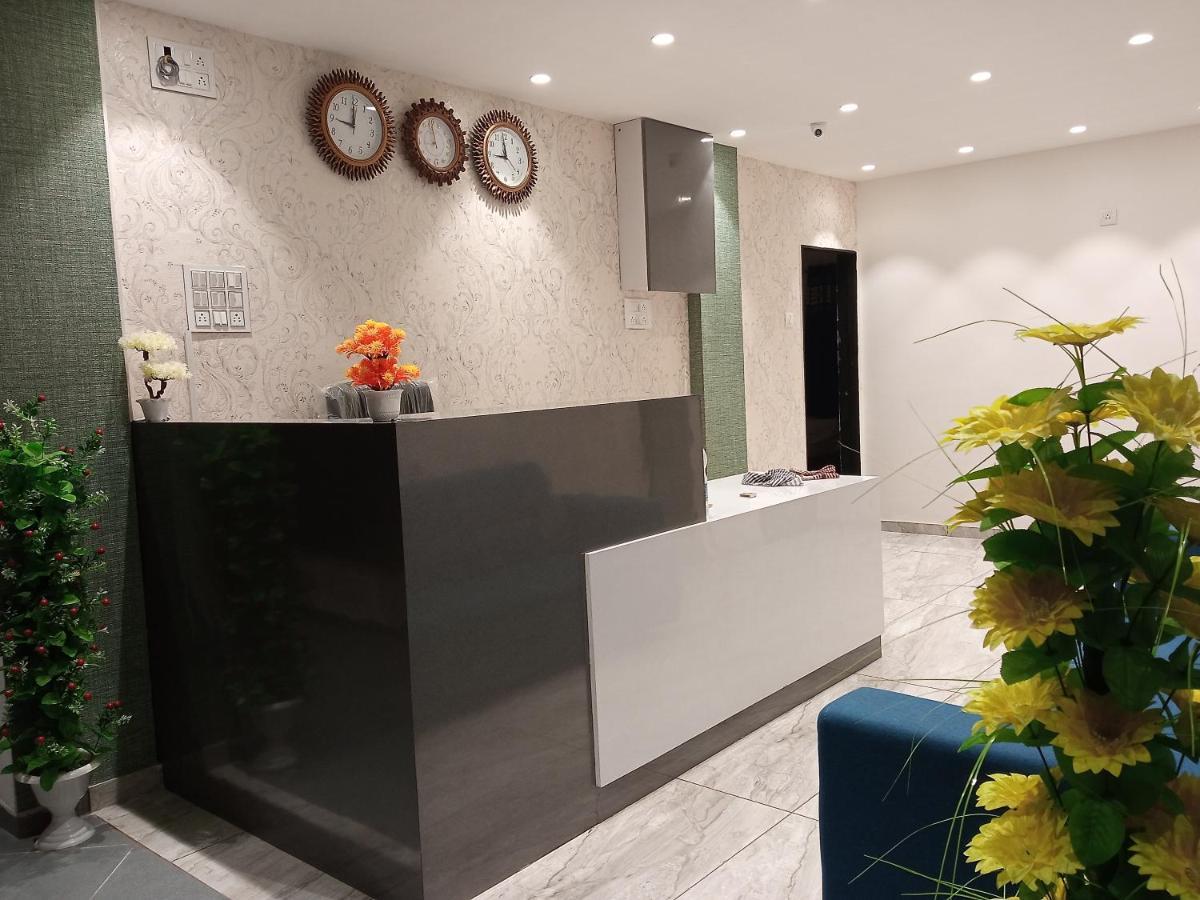 Hotel Mansarovar,ואדודרה מראה חיצוני תמונה