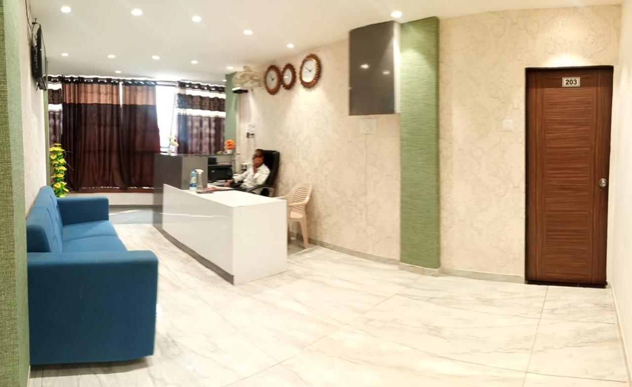Hotel Mansarovar,ואדודרה מראה חיצוני תמונה