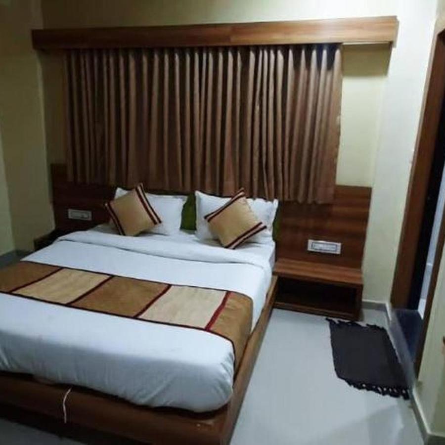 Hotel Mansarovar,ואדודרה מראה חיצוני תמונה