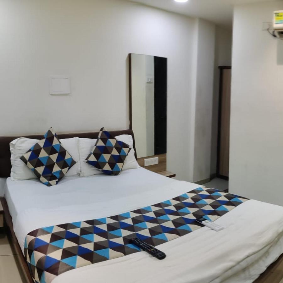 Hotel Mansarovar,ואדודרה מראה חיצוני תמונה